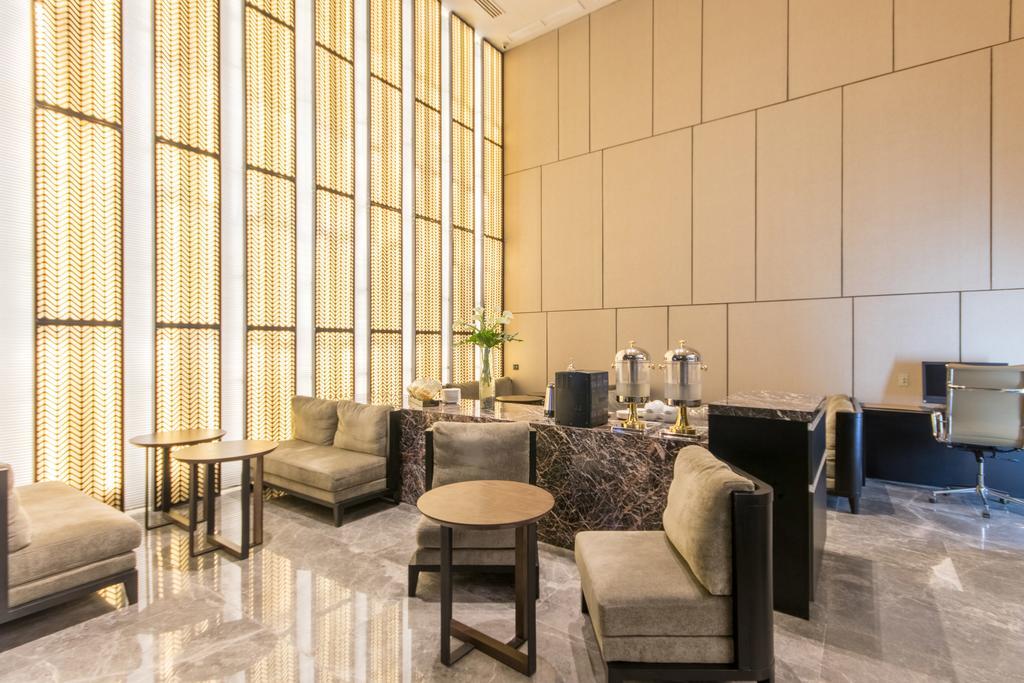 I'M Hotel Makati City Екстер'єр фото The lounge at the airport