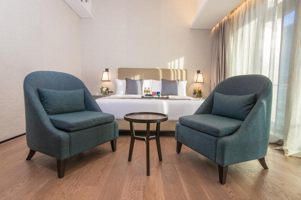 I'M Hotel Makati City Екстер'єр фото Deluxe Room