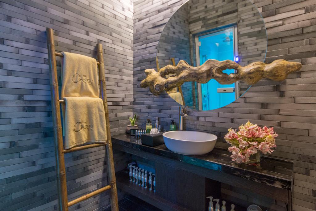 I'M Hotel Makati City Екстер'єр фото Bathroom
