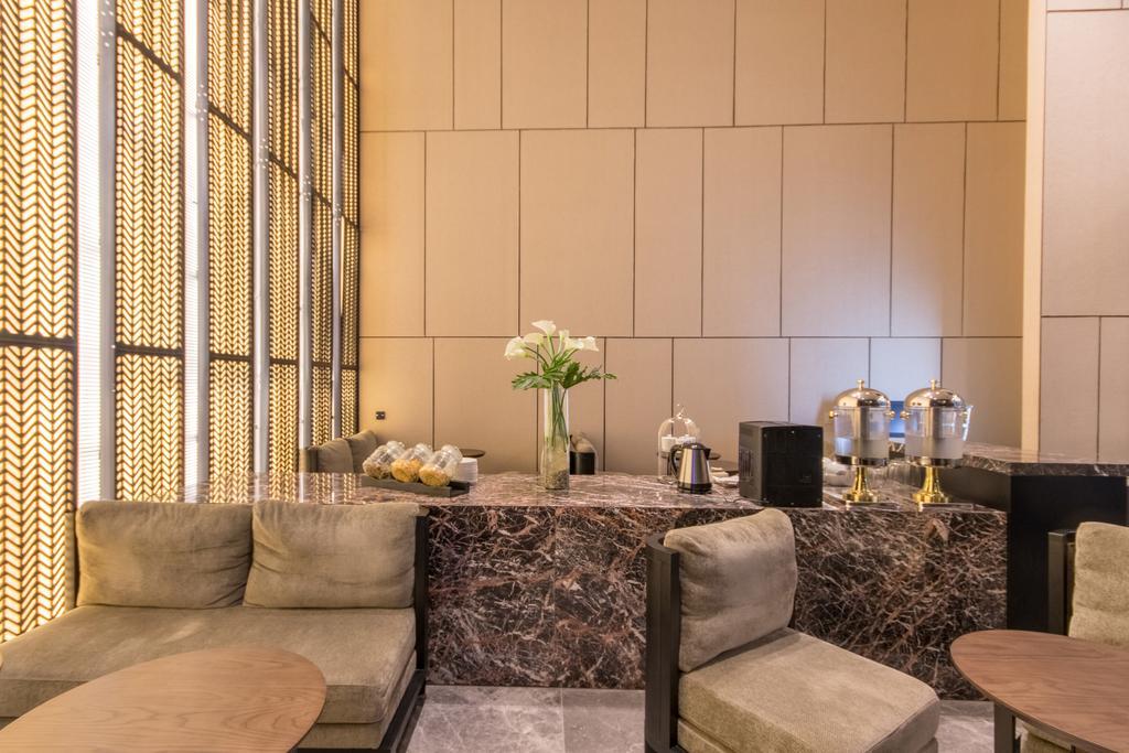 I'M Hotel Makati City Екстер'єр фото The interior of the lounge