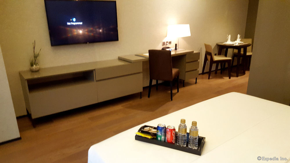 I'M Hotel Makati City Екстер'єр фото A room at the hotel