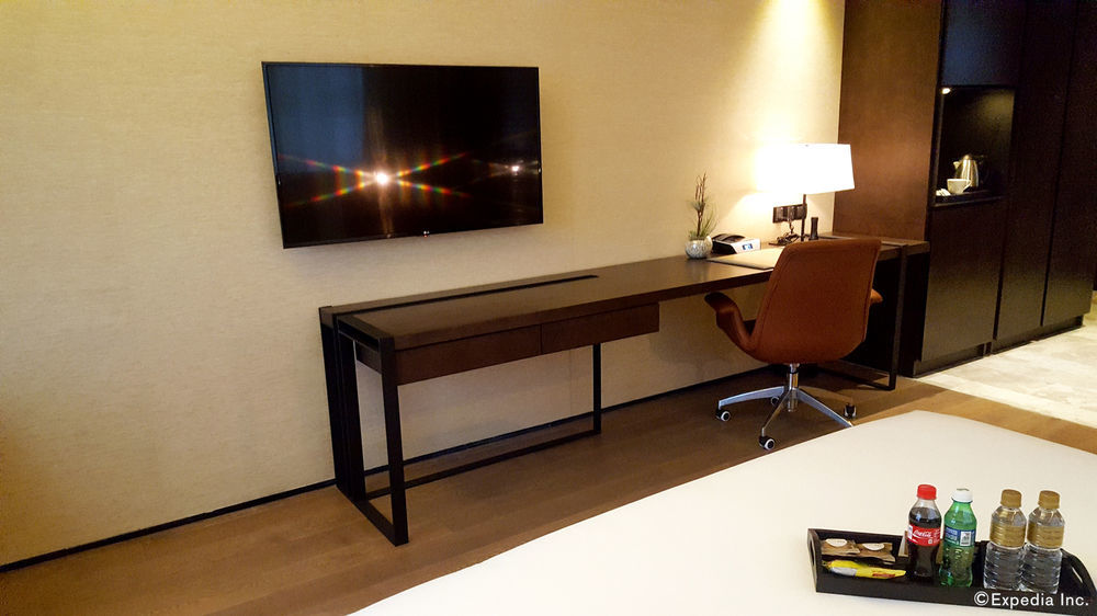 I'M Hotel Makati City Екстер'єр фото A television mounted on a wall