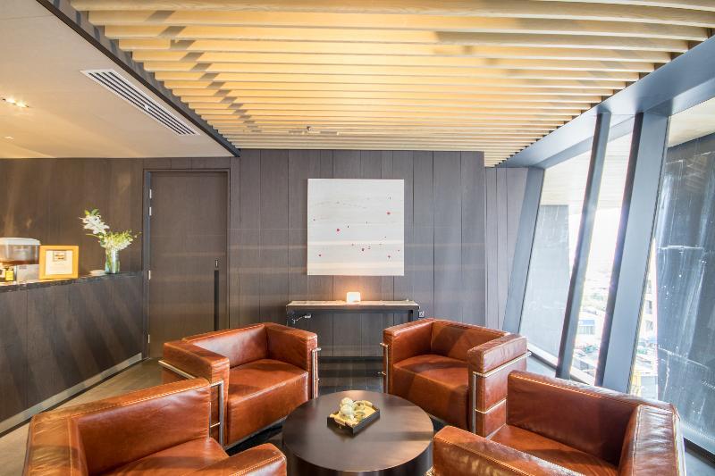 I'M Hotel Makati City Екстер'єр фото The interior of the lounge